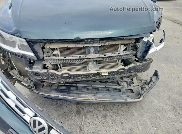 3VV1B7AX2JM116240 2018 VOLKSWAGEN TIGUAN Green Vista del compartimento del motor