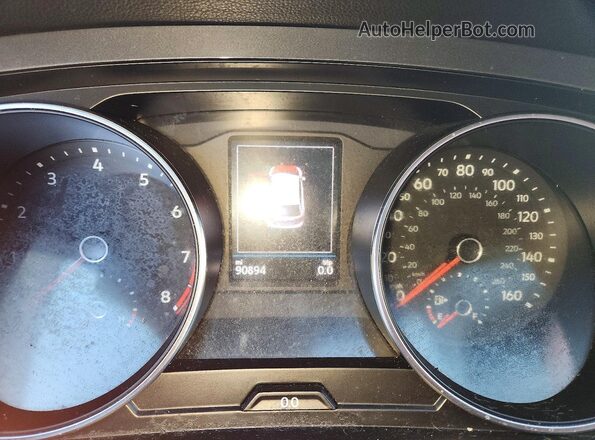 3VV1B7AX2JM116240 2018 VOLKSWAGEN TIGUAN Green Vista del cuadro de instrumentos
