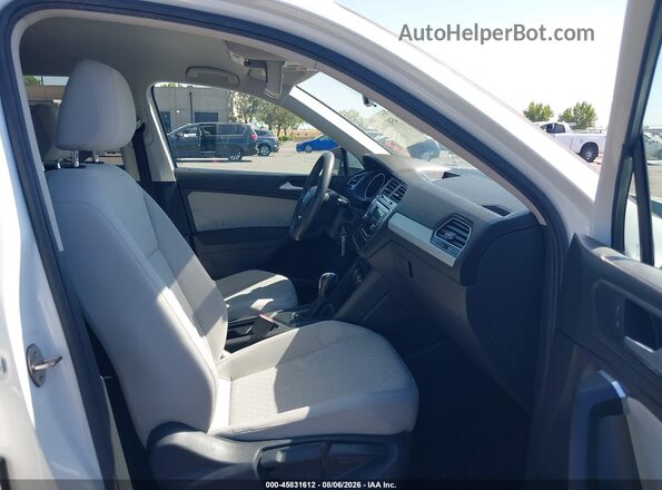 3VV1B7AX2KM133900 2019 VOLKSWAGEN TIGUAN White Widok wnętrza z przodu