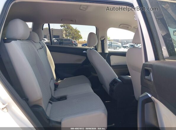 3VV1B7AX2KM133900 2019 VOLKSWAGEN TIGUAN White Widok naklejki z numerem VIN