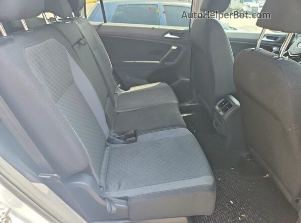 3VV1B7AX2LM055359 2020 VOLKSWAGEN TIGUAN White Widok wnętrza z tyłu