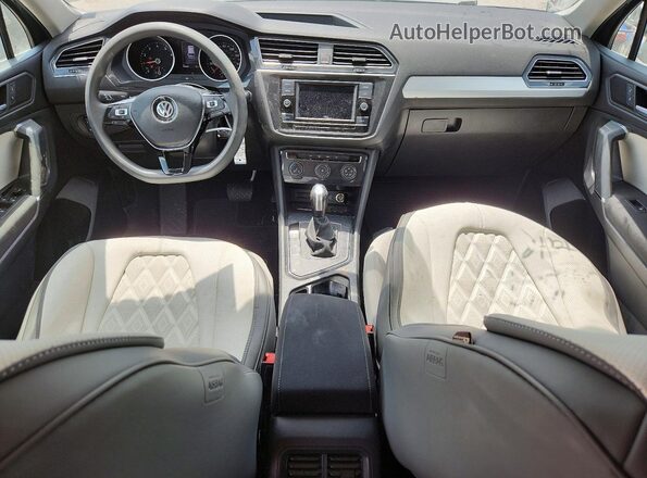 3VV1B7AX2LM151234 2020 VOLKSWAGEN TIGUAN Серый Вид панели приборов