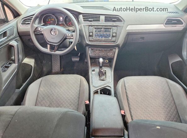 3VV1B7AX2LM156871 2020 VOLKSWAGEN TIGUAN Серебряный Вид панели приборов