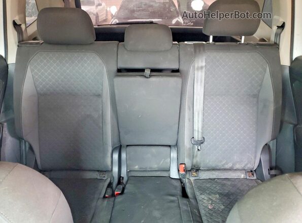 3VV1B7AX3KM183415 2019 VOLKSWAGEN TIGUAN White Вид задніх сидінь