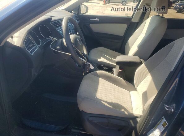 3VV1B7AX3KM198965 2019 VOLKSWAGEN TIGUAN Blue Вид салону спереду