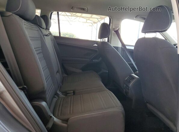 3VV1B7AX3NM153013 2022 VOLKSWAGEN TIGUAN Gray Rear seats view