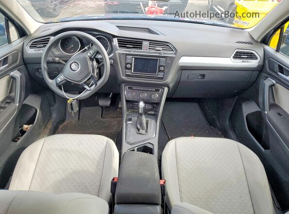 3VV1B7AX4LM167418 2020 VOLKSWAGEN TIGUAN Blue Vista del salpicadero