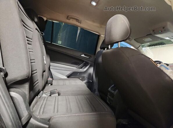 3VV1B7AX4NM147284 2022 VOLKSWAGEN TIGUAN Black უკანა სალონის ხედი
