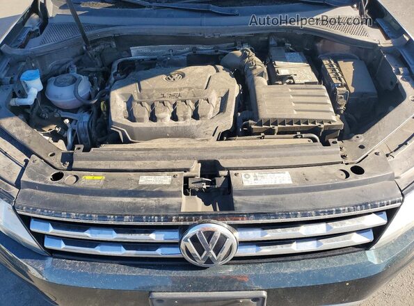 3VV1B7AX5JM109668 2018 VOLKSWAGEN TIGUAN Green Вид підкапотного простору