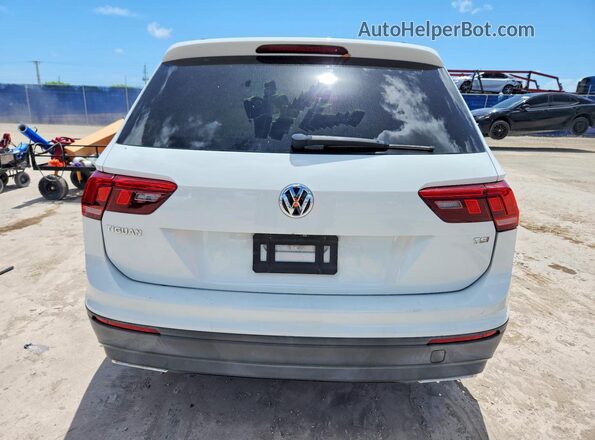 3VV1B7AX6JM035838 2018 VOLKSWAGEN TIGUAN White Widok z tyłu