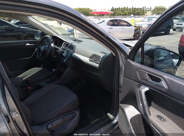 3VV1B7AX6KM098889 2019 VOLKSWAGEN TIGUAN Серый Вид салона спереди