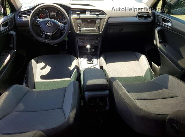 3VV1B7AX6LM112078 2020 VOLKSWAGEN TIGUAN Charcoal Առջևի վահանակի տեսք