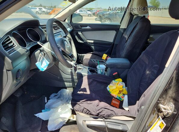 3VV1B7AX7JM027084 2018 VOLKSWAGEN TIGUAN Black წინა სალონის ხედი