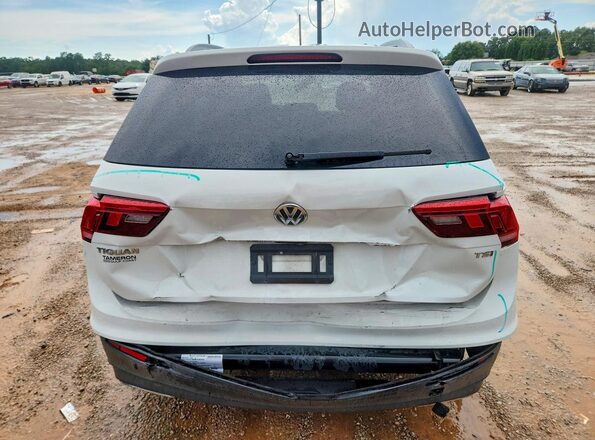 3VV1B7AX7JM033774 2018 VOLKSWAGEN TIGUAN White Vista trasera