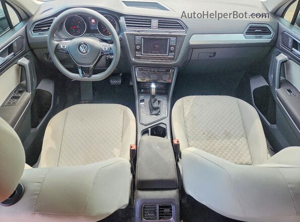 3VV1B7AX7JM033774 2018 VOLKSWAGEN TIGUAN White Vista del salpicadero