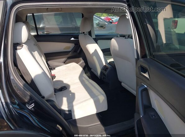3VV1B7AX8JM068999 2018 VOLKSWAGEN TIGUAN Черный Вид наклейки с VIN-кодом
