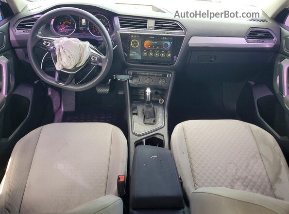 3VV1B7AX8JM070753 2018 VOLKSWAGEN TIGUAN Синий Вид панели приборов