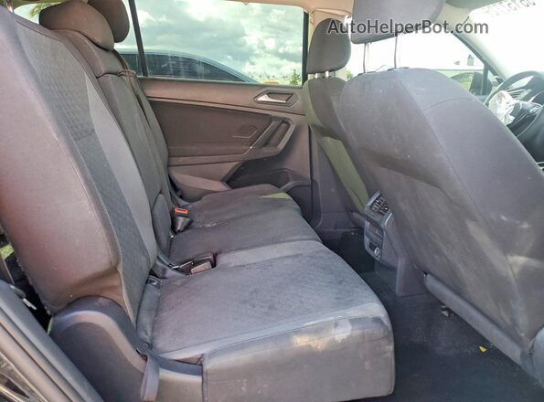 3VV1B7AX8LM054846 2020 VOLKSWAGEN TIGUAN Черный Вид задней части салона