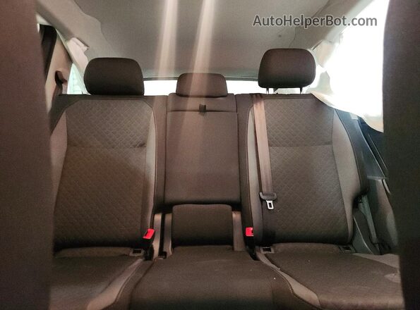 3VV1B7AX8LM097924 2020 VOLKSWAGEN TIGUAN Gray Rear seats view