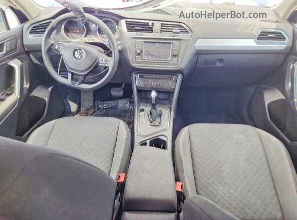 3VV1B7AX9JM021447 2018 VOLKSWAGEN TIGUAN Blue Widok deski rozdzielczej