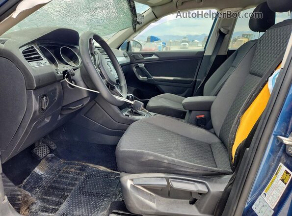 3VV1B7AX9JM021447 2018 VOLKSWAGEN TIGUAN Blue Widok wnętrza z przodu