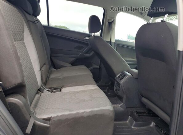 3VV1B7AX9JM079476 2018 VOLKSWAGEN TIGUAN Gray Widok tylnych siedzeń
