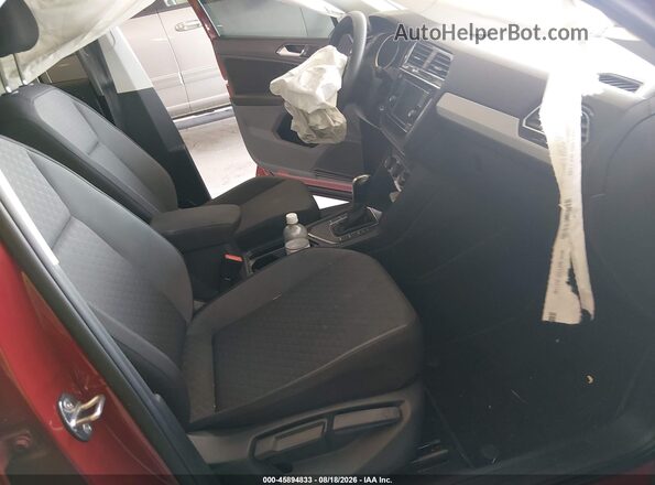 3VV1B7AX9JM104330 2018 VOLKSWAGEN TIGUAN Red Вид салону спереду