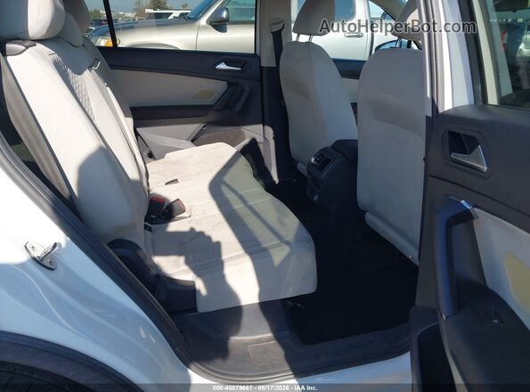 3VV1B7AX9KM110257 2019 VOLKSWAGEN TIGUAN White VIN կոդի պիտակի տեսք