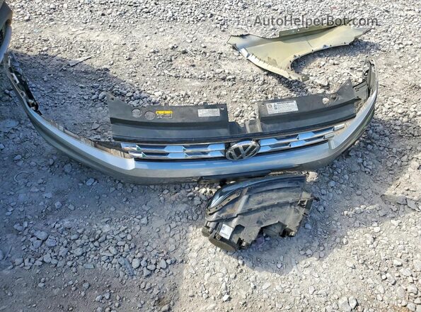 3VV1B7AX9LM135063 2020 VOLKSWAGEN TIGUAN Silver Вид наклейки з VIN-кодом