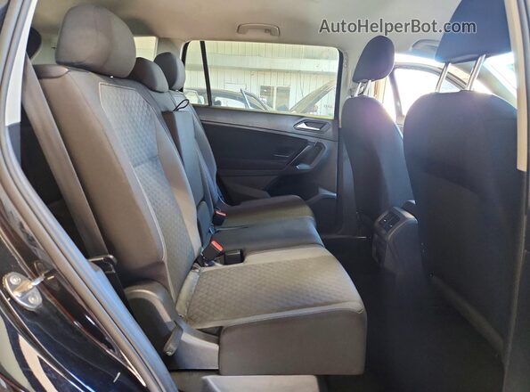 3VV1B7AX9MM132987 2021 VOLKSWAGEN TIGUAN Black Widok tylnych siedzeń