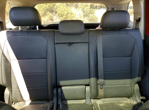 3VV2B7AX0KM122107 2019 VOLKSWAGEN TIGUAN Maroon Vista de los asientos traseros