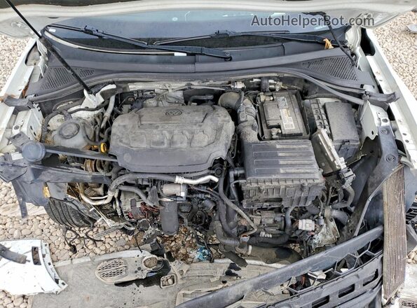 3VV2B7AX1JM096342 2018 VOLKSWAGEN TIGUAN White Engine compartment view