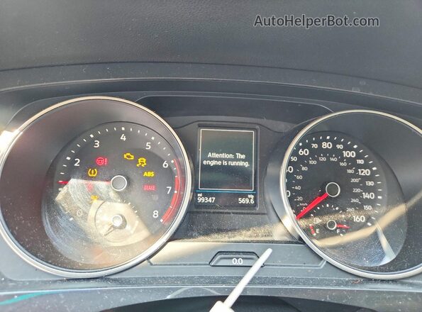 3VV2B7AX1JM097524 2018 VOLKSWAGEN TIGUAN White Widok zestawu wskaźników