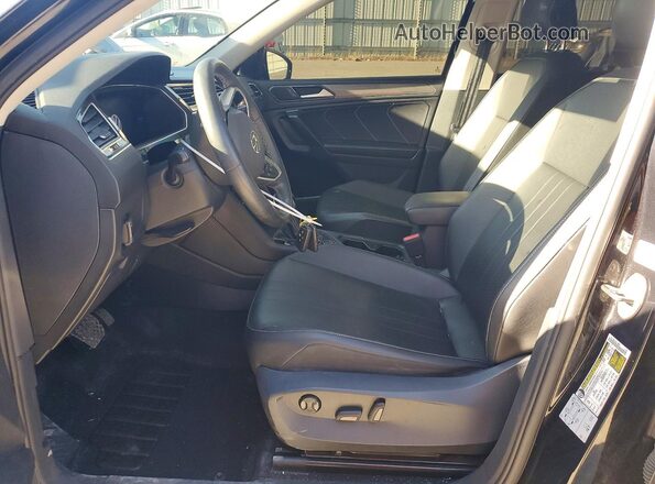 3VV2B7AX1NM019122 2022 VOLKSWAGEN TIGUAN Black წინა სალონის ხედი