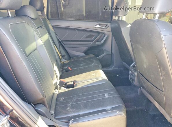 3VV2B7AX1NM019122 2022 VOLKSWAGEN TIGUAN Black უკანა სალონის ხედი