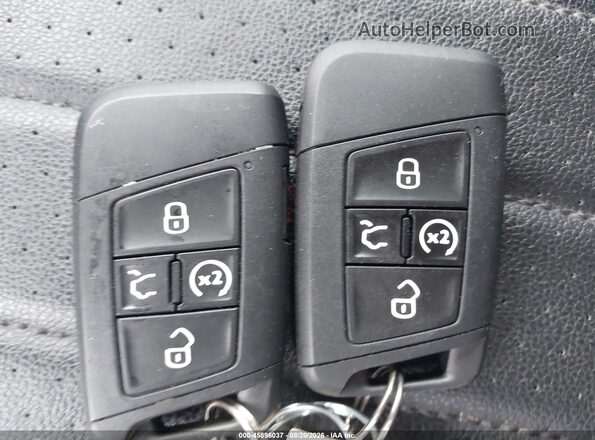 3VV2B7AX1NM061810 2022 VOLKSWAGEN TIGUAN Серебряный Вид панели приборов