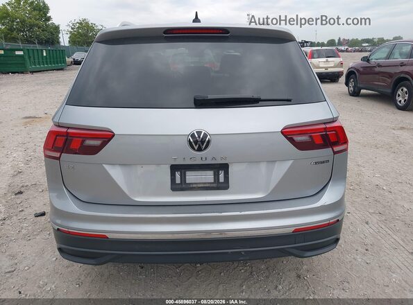 3VV2B7AX1NM061810 2022 VOLKSWAGEN TIGUAN Серебряный 