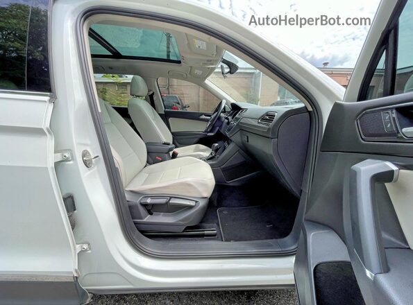 3VV2B7AX2JM071188 2018 VOLKSWAGEN TIGUAN White Вид спереду