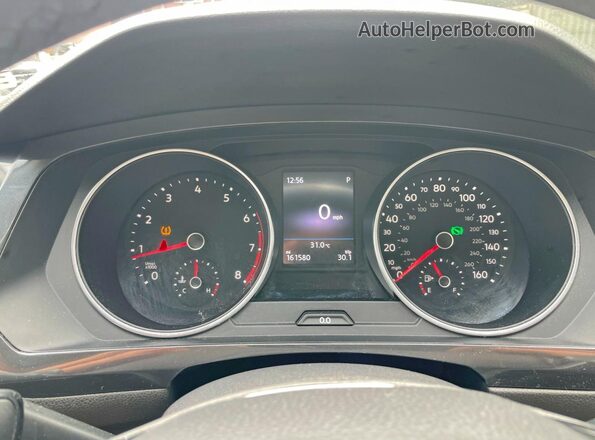 3VV2B7AX2JM071188 2018 VOLKSWAGEN TIGUAN White Вид панелі приладів
