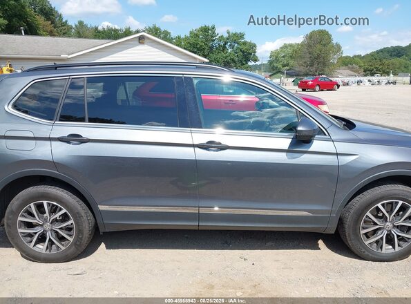 3VV2B7AX2JM200708 2018 VOLKSWAGEN TIGUAN Gray Rear interior view