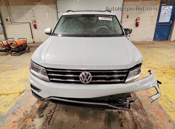 3VV2B7AX2KM038631 2019 VOLKSWAGEN TIGUAN Белый Вид спереди
