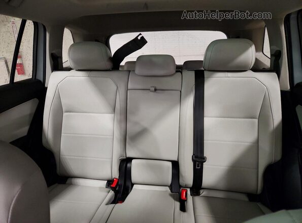 3VV2B7AX2KM038631 2019 VOLKSWAGEN TIGUAN Белый Вид задних сидений