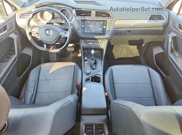 3VV2B7AX2KM176461 2019 VOLKSWAGEN TIGUAN Charcoal Widok deski rozdzielczej