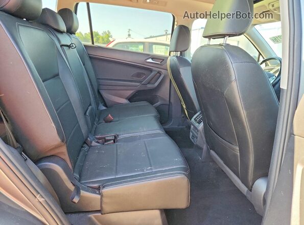 3VV2B7AX2KM176461 2019 VOLKSWAGEN TIGUAN Charcoal Widok wnętrza z tyłu