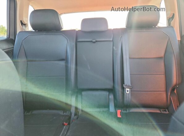 3VV2B7AX2KM176461 2019 VOLKSWAGEN TIGUAN Charcoal Widok tylnych siedzeń