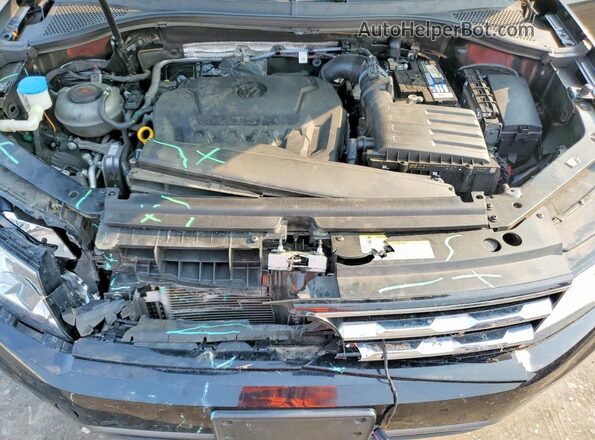 3VV2B7AX2LM154011 2020 VOLKSWAGEN TIGUAN Black ძრავის განყოფილების ხედი