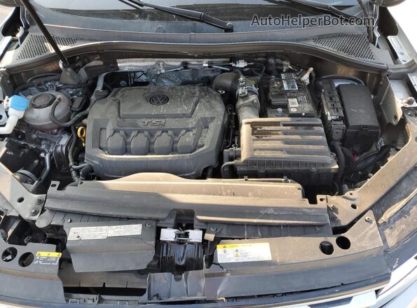 3VV2B7AX2MM083815 2021 VOLKSWAGEN TIGUAN Silver Vista del compartimento del motor