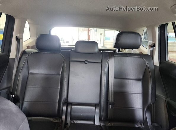 3VV2B7AX2MM095978 2021 VOLKSWAGEN TIGUAN Gray Вид задніх сидінь