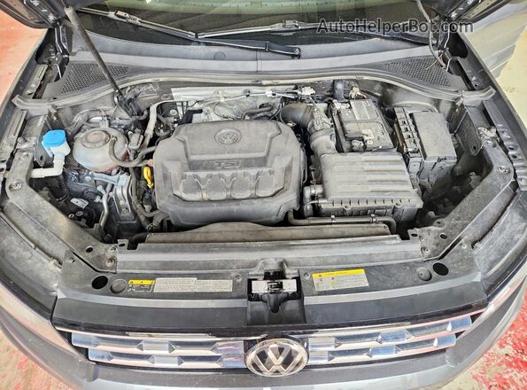3VV2B7AX2MM095978 2021 VOLKSWAGEN TIGUAN Gray Вид підкапотного простору