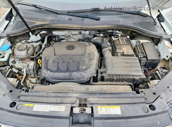 3VV2B7AX2NM101246 2022 VOLKSWAGEN TIGUAN Белый Вид задней части салона